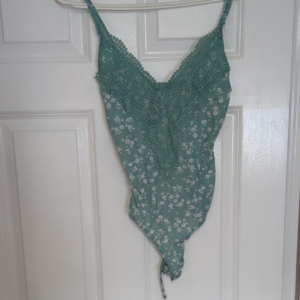 NWT Floral Lace Bodysuit